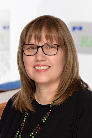 Robinson Cynthia GRC BKG 300X450