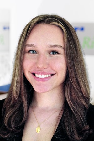 Leejacqueline BKG 300X400