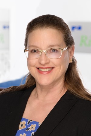 Poe Kelcey GRC BKG 300X450