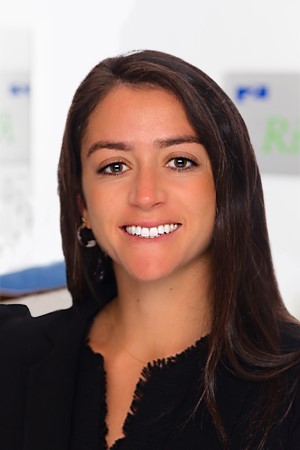 Romeomarisa2 BKG 300X450