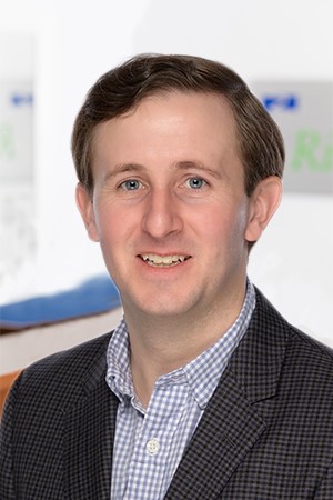 Grinnan Daniel GRC BKG 300X450